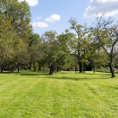 Nyaraló Maison Avec Grand Jardin, *