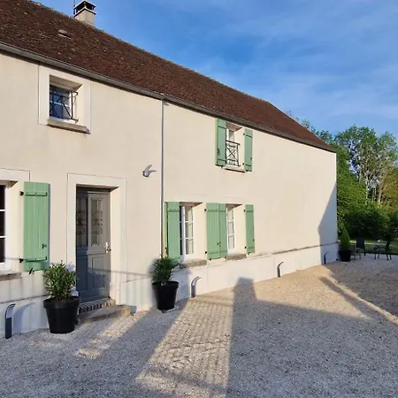 Maison Avec Grand Jardin, *