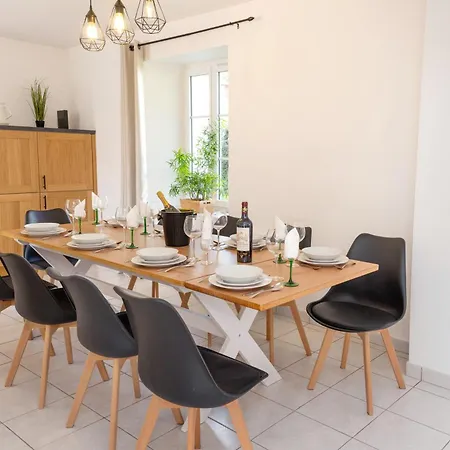 Maison Avec Grand Jardin, * La Celle-sur-Morin