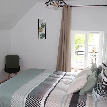 Maison Avec Grand Jardin, Nyaraló