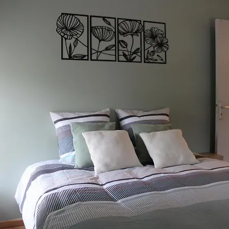 Maison Avec Grand Jardin, *