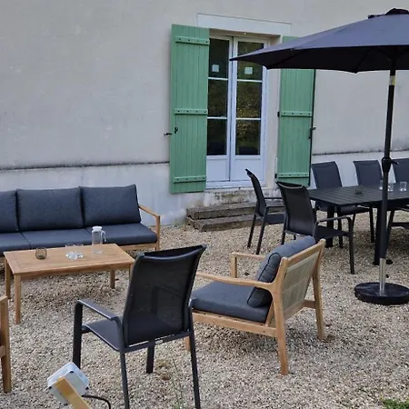 Semesterbostad Maison Avec Grand Jardin, La Celle-sur-Morin